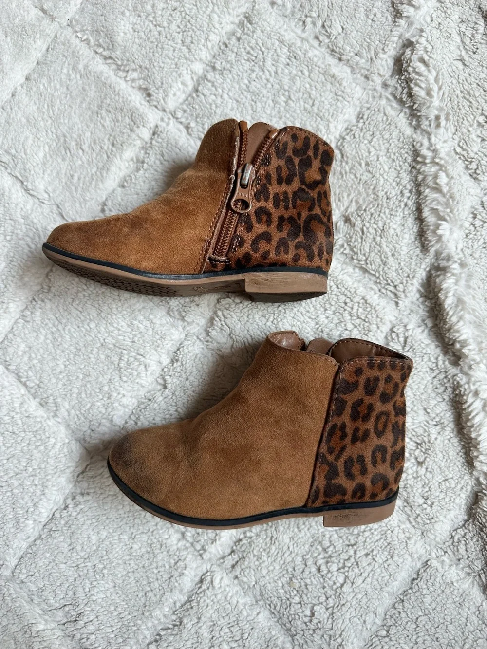 *FLAWED* Cat & Jack | Tien Booties Cognac Animal Print | Size 9